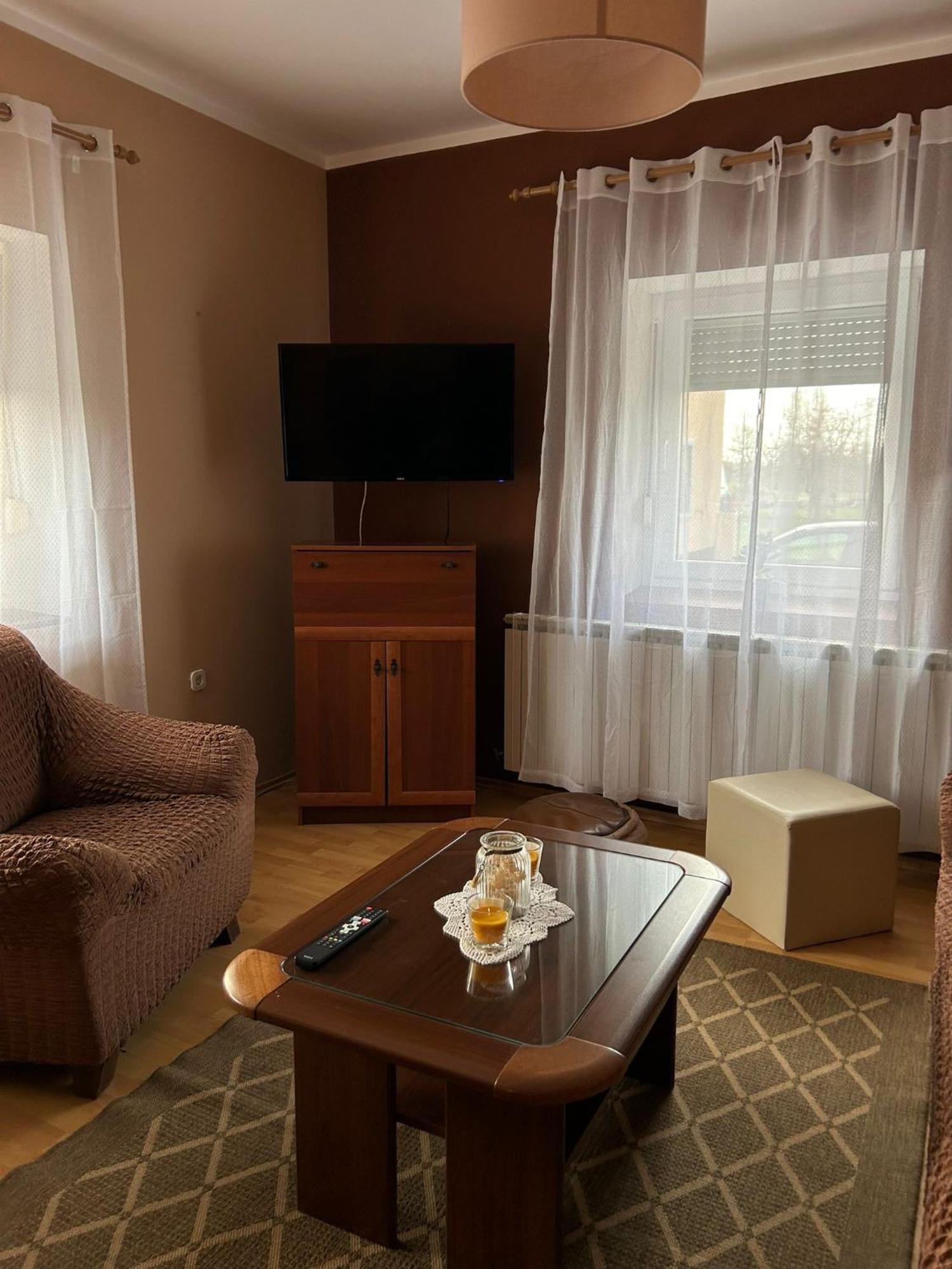 Apartament Domus Nostra Lovinac  Zewnętrze zdjęcie