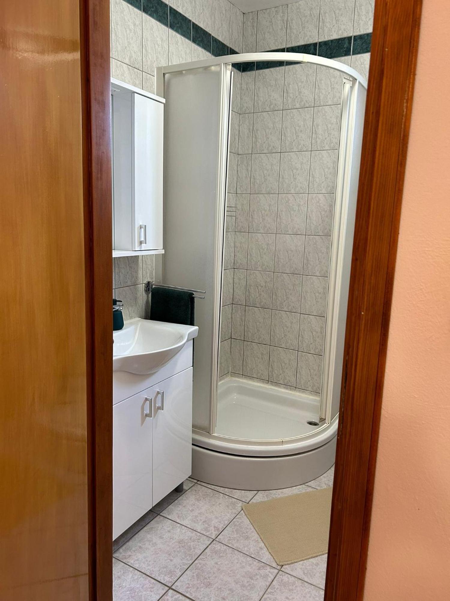 Apartament Domus Nostra Lovinac  Zewnętrze zdjęcie