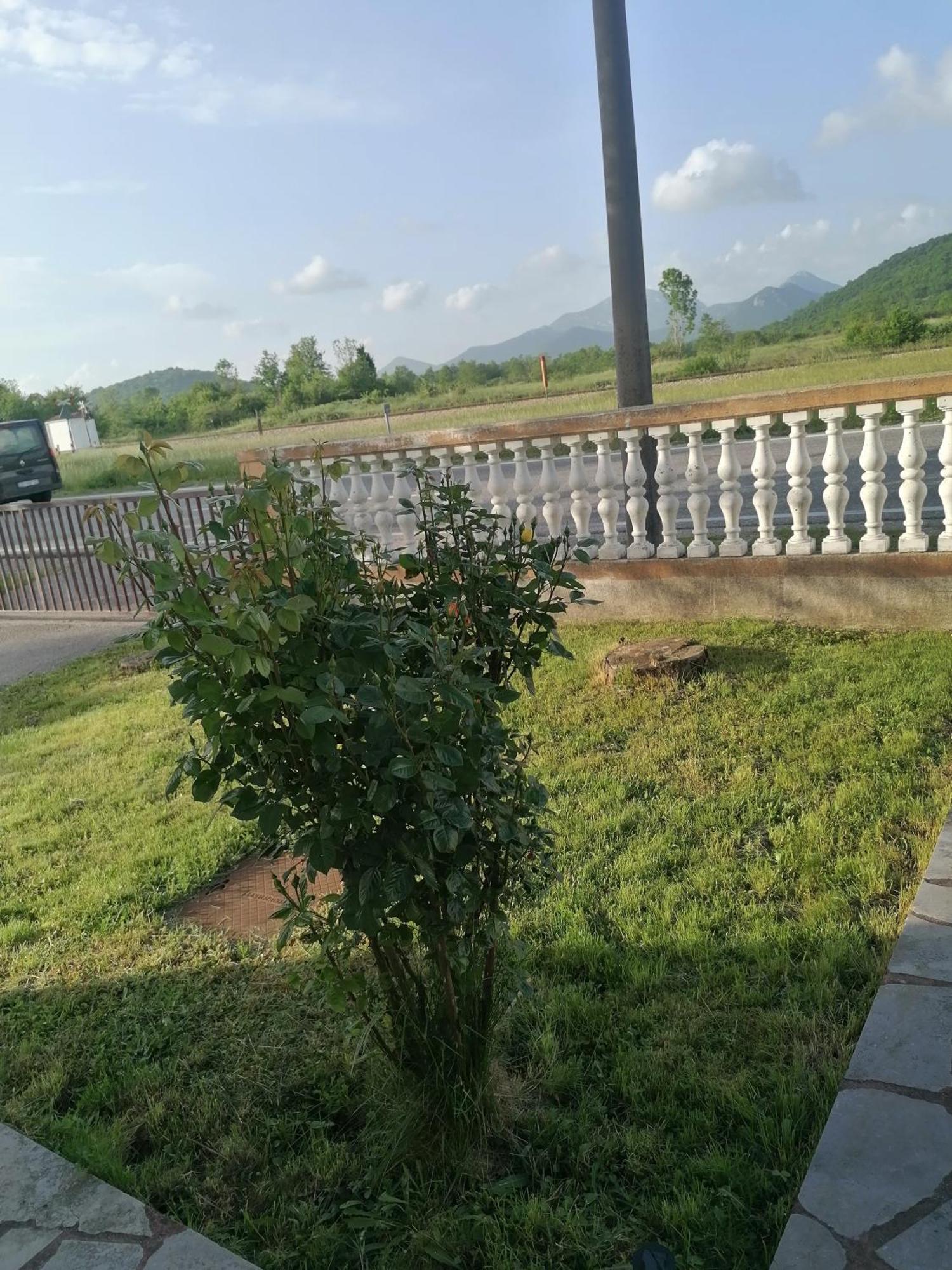Apartament Domus Nostra Lovinac  Zewnętrze zdjęcie